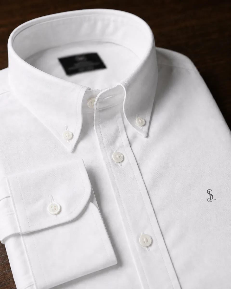 Button-Down Shirt in Optic white, collar cuff and monogram detail