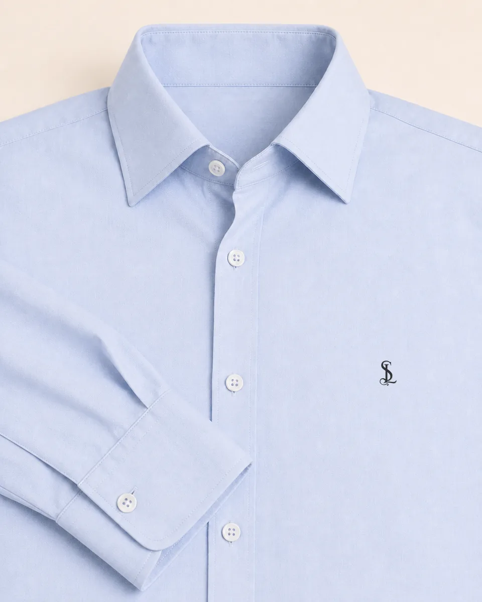 Tailored Shirt in Pale blue, collar and cuff detail